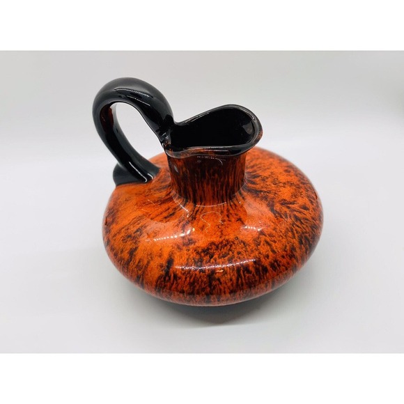 Vintage Canuck Pottery Ewer, Made in Canada Red and Black, High Gloss Lava Glaze - Picture 6 of 9